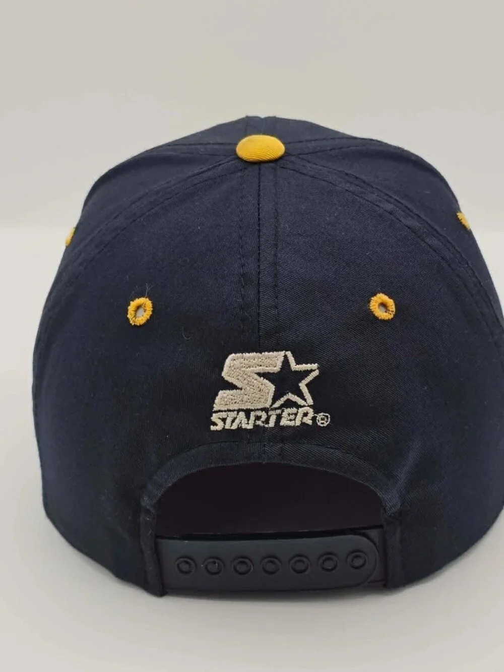Michigan Wolverines Vintage 90s Starter Tail Sweep Snapback Hat